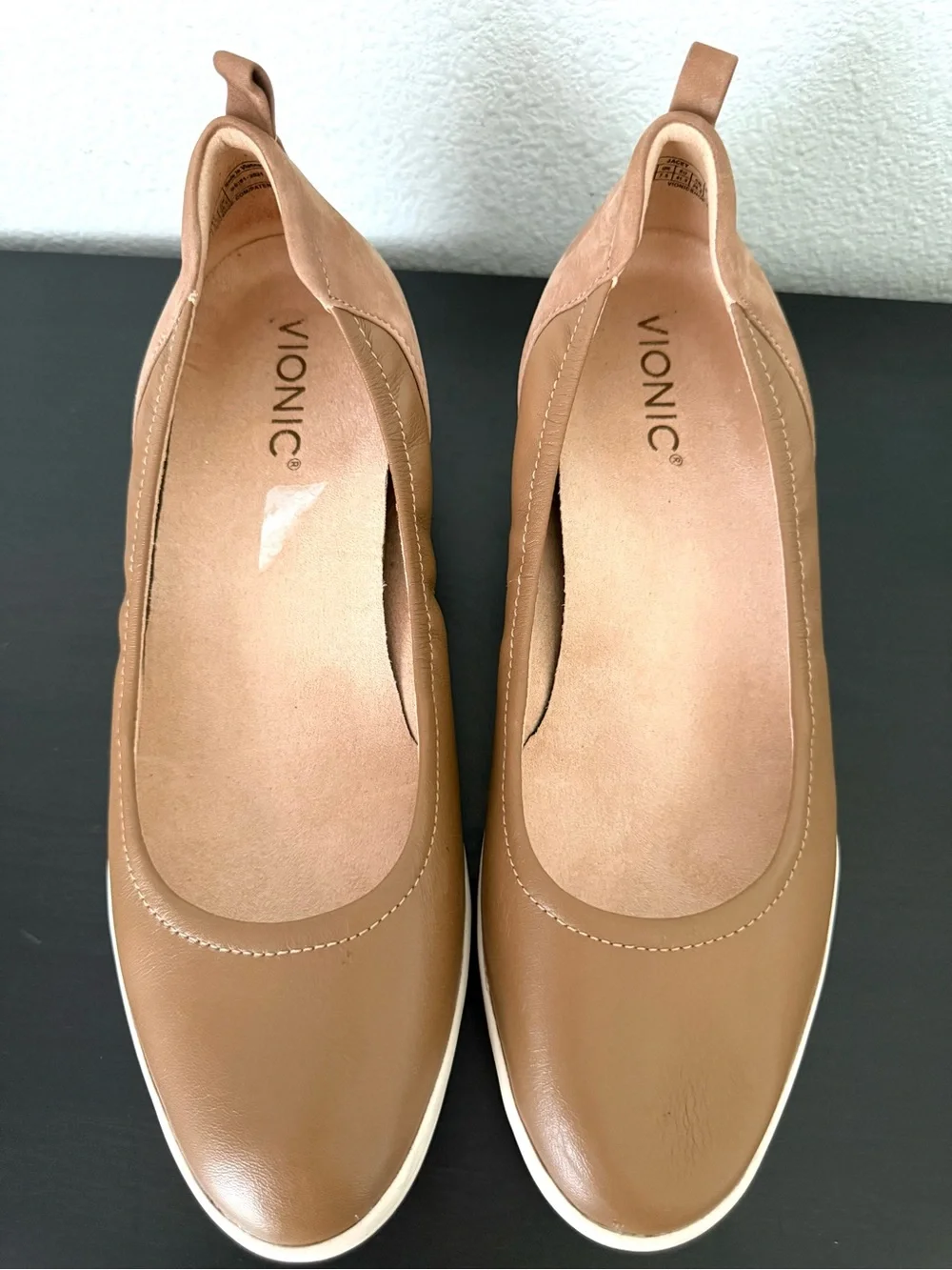 Vionic Leather Jacey Wedge Toffee Orthotic Arch Support